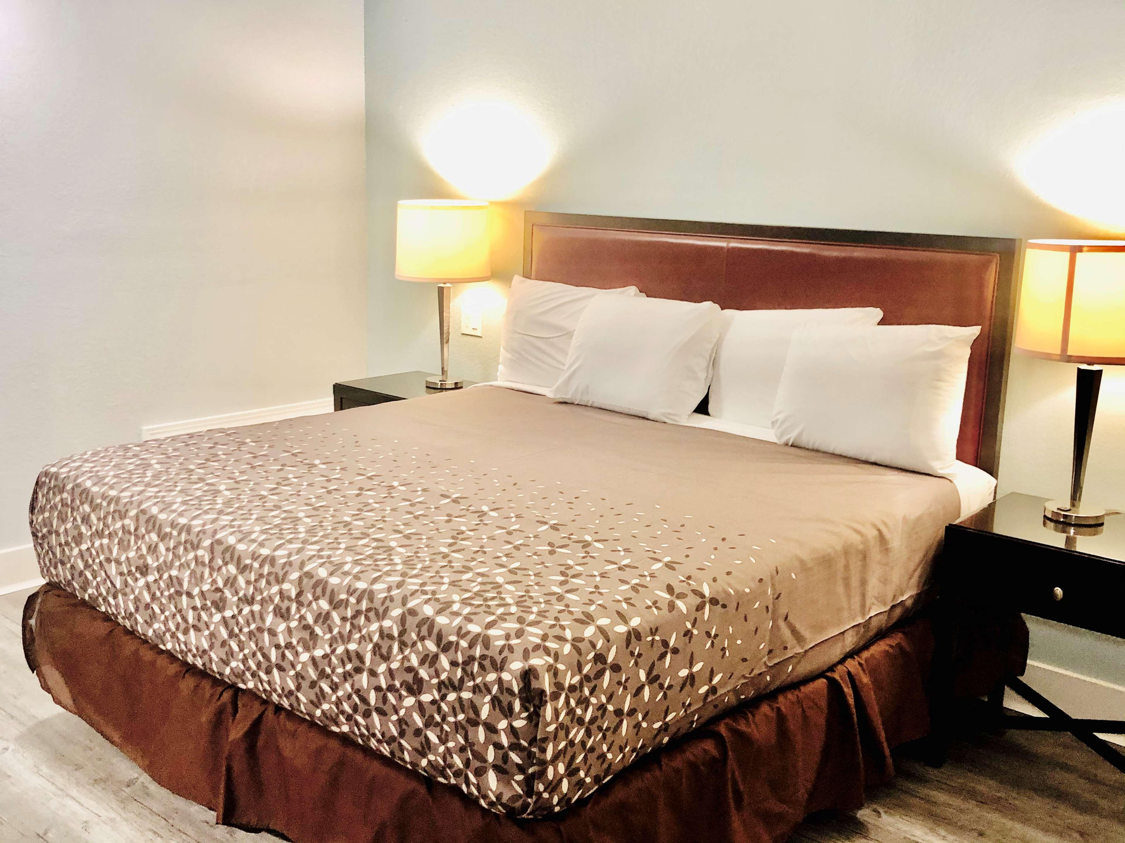 Montgomery Inn & Suites Exteriér fotografie