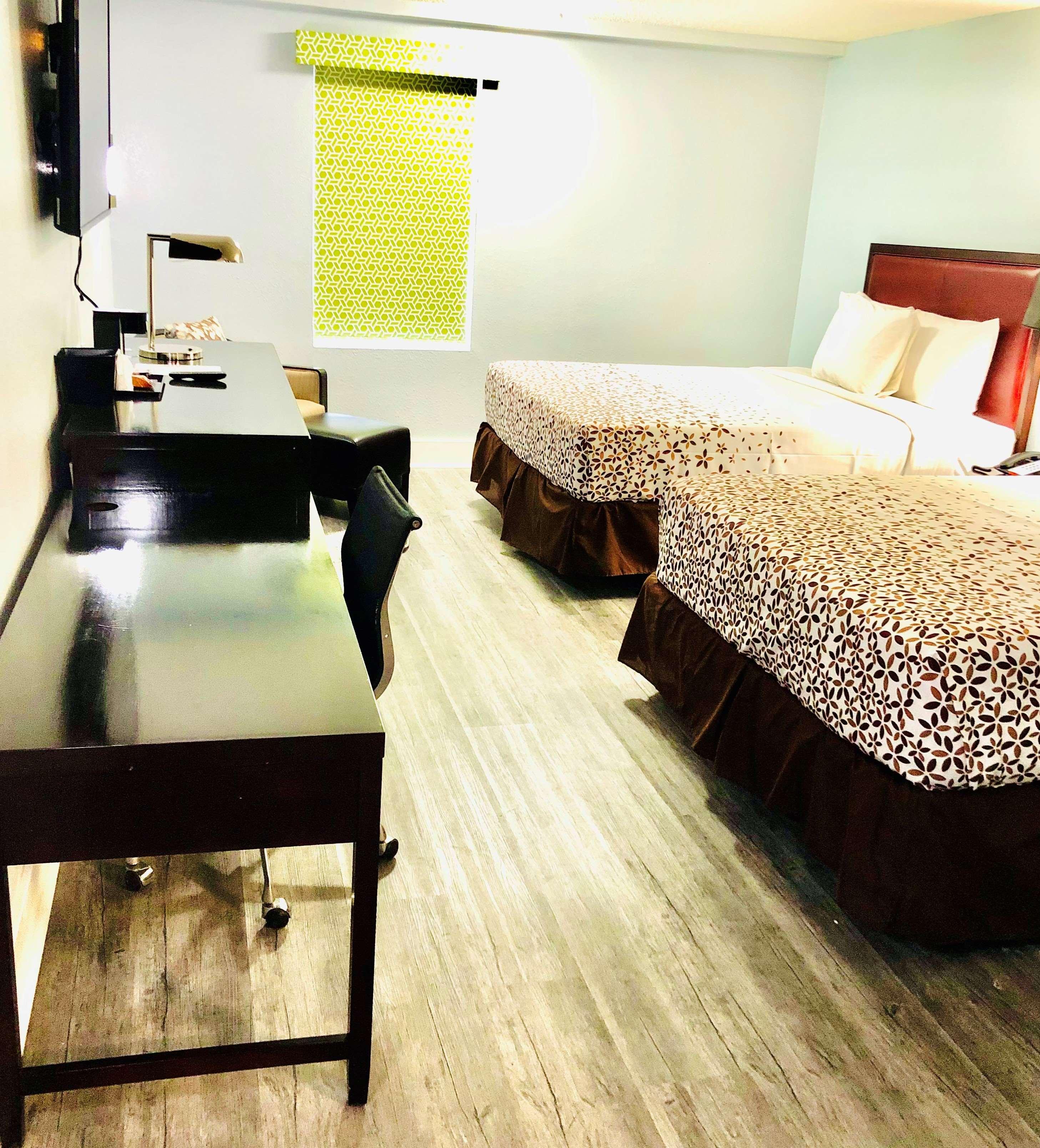 Montgomery Inn & Suites Exteriér fotografie
